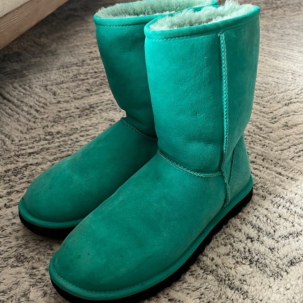 Teal Ugg’s with Black bottoms